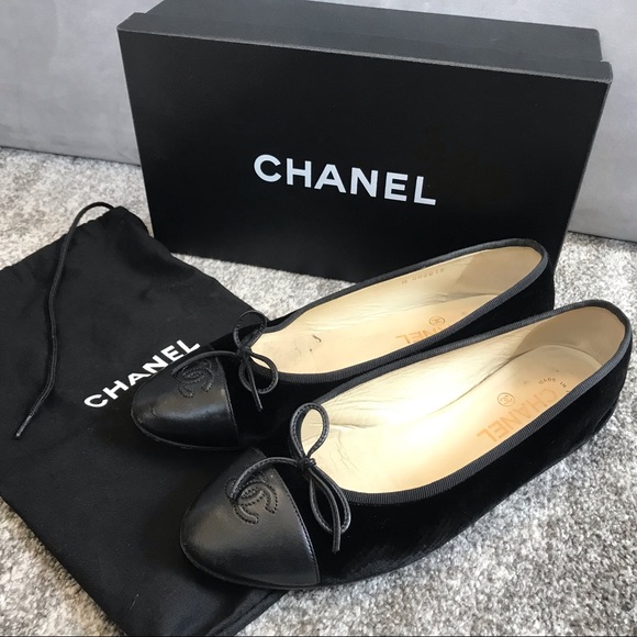 Authentic CHANEL velvet ballet flats - Picture 3 of 8